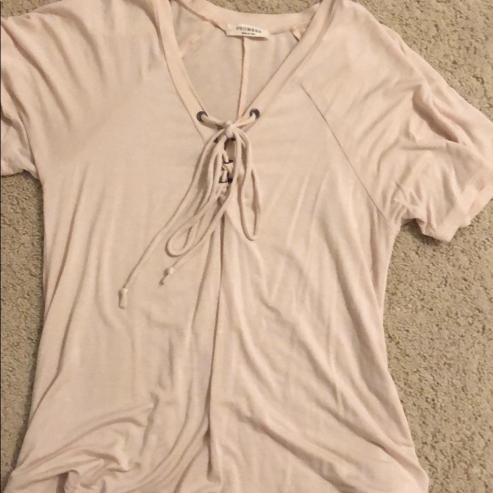 Women’s pink lace up top